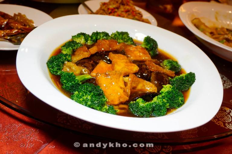Braised Mushroom Fish Maw with Vegetables