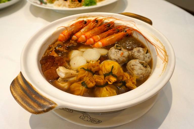 Dynasty's Treasure Pot Of Prosperity