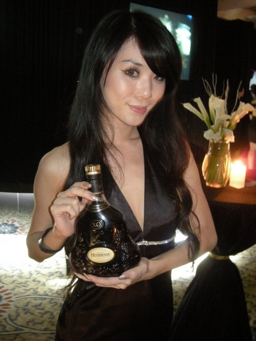 The sexy Felixia Yeap