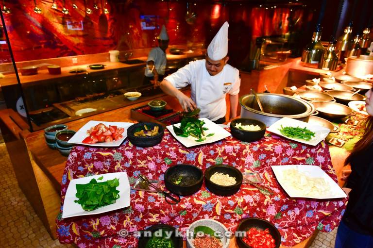 11217748_879861335393668_1500670779489013443_o