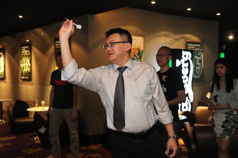 I decided to shoot some darts and challenged the Carlsberg team and the PR agency to a game