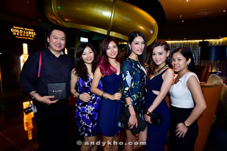 We bumped into Amber Chia while we were exploring the new super club!