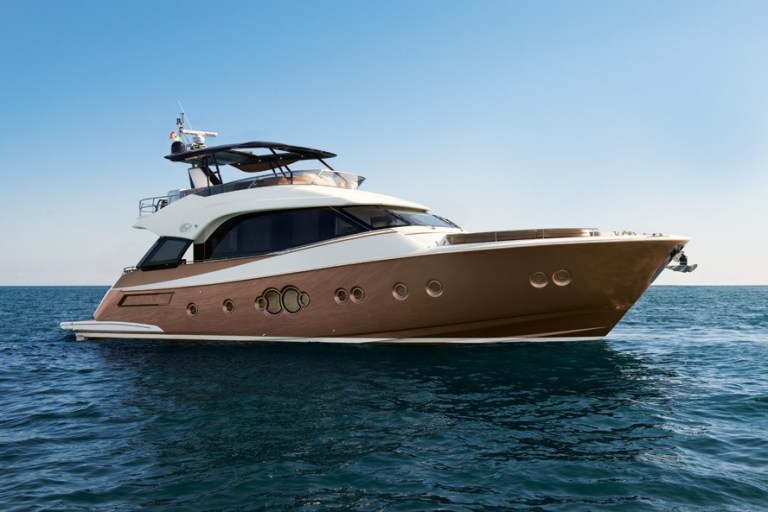 Monte Carlo Yachts 70
