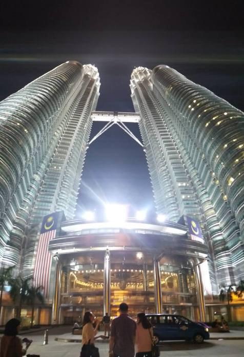 Used the panorama function to capture the entire twin towers