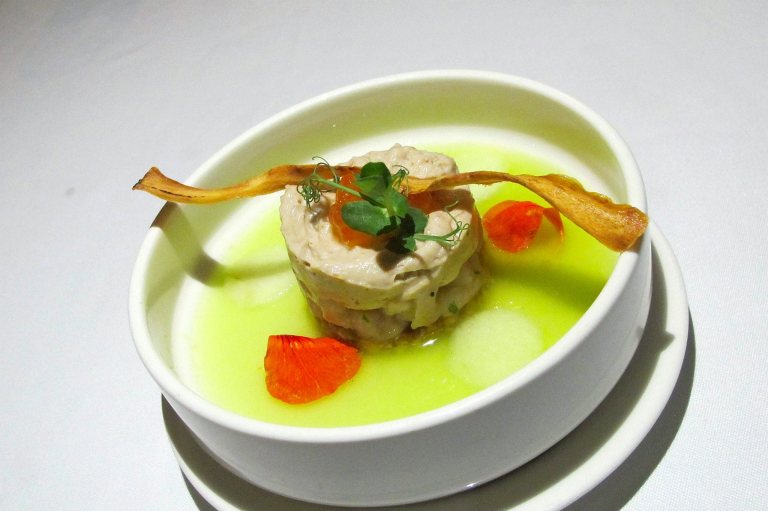 Hamachi, Apple, Smoked mackerel, Cashew nut, Calamansi