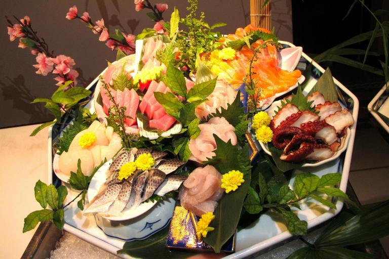 The pretty sashimi basket