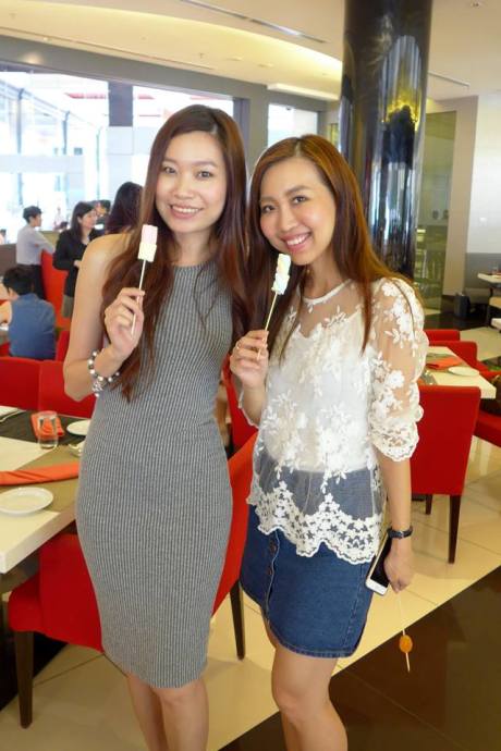 After the demo, we got to try all the lovely cakes and desserts prepared by the chef and his pastry team