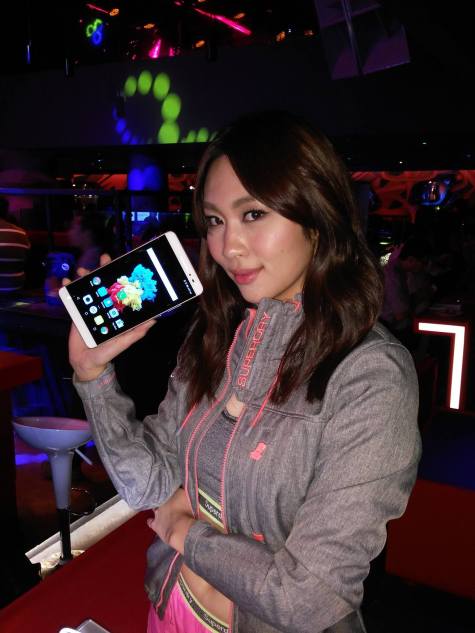 At the launch of the Lenovo Phab Plus in Zouk Club KL. As it was pretty dark where I shot this I had to use the smartphone's flash and it turned out pretty alright.