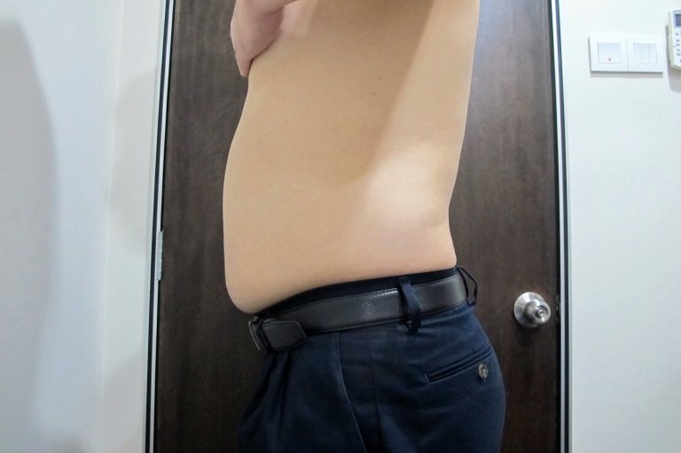 First up was to take the measurements of my belly area as well as my weight and body fat on a special weighing scale