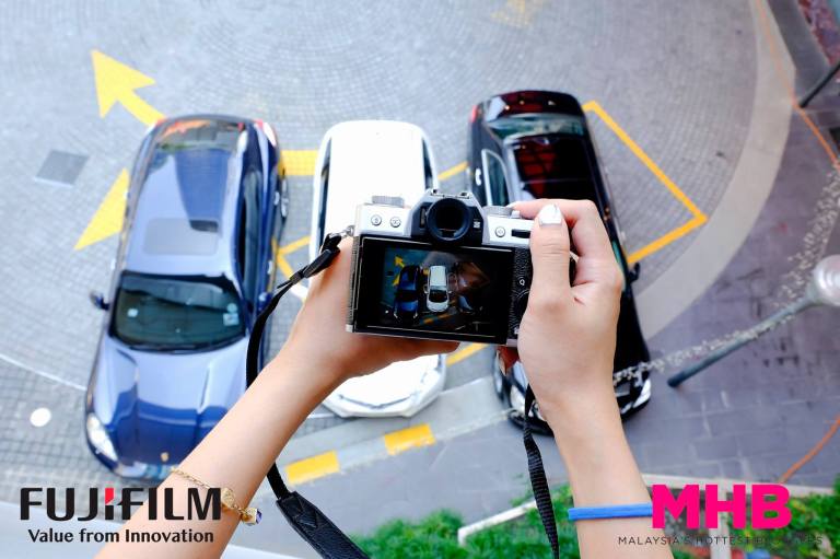 The last category which we shot from the Pavilion pedestrian bridge - Walking Above, Traffic Below