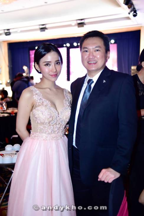 With pretty Venice Min