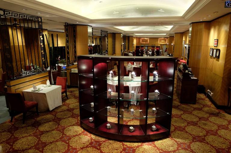 Enjoy your reunion or " sau kung" dinner in a warm and traditional Chinese setting