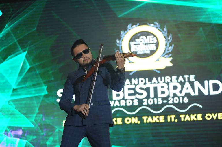 Violinist Dennis Lau gave an electrifying performance