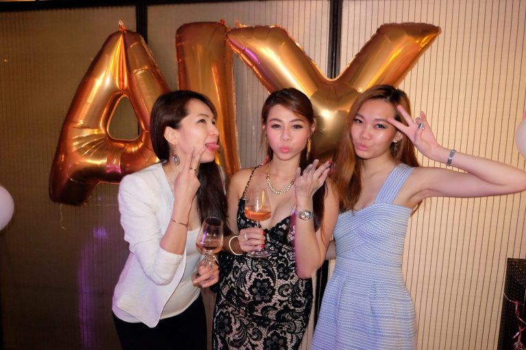 AIX Rose Wine Tasting Skybar Traders Hotel (5)