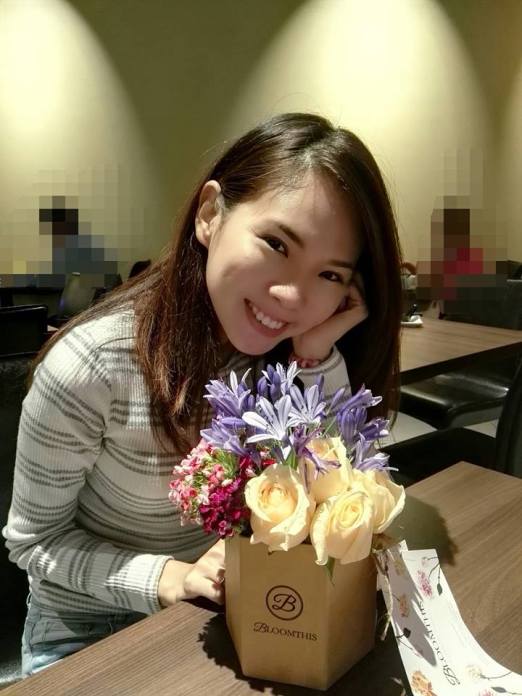 Mei Sze was thrilled to receive the flowers