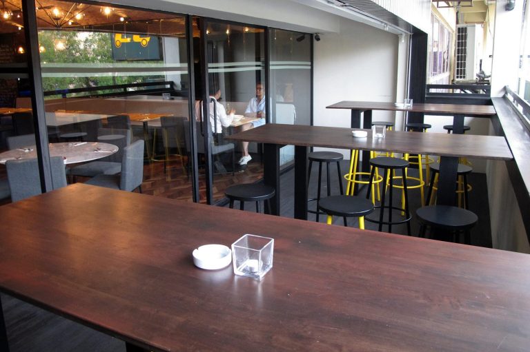 There's also an al fresco area for those who like fresh air