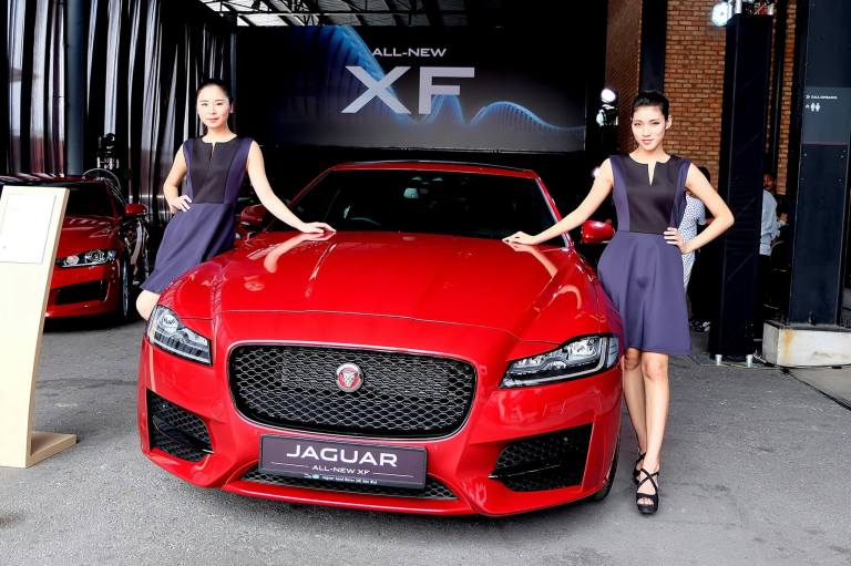Jaguar XF 2016 (4)