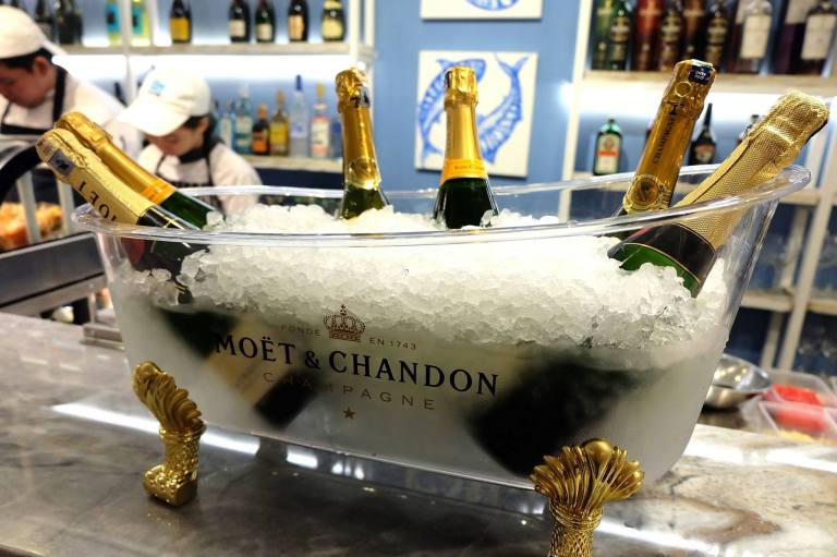 The champagnes being chilled for us