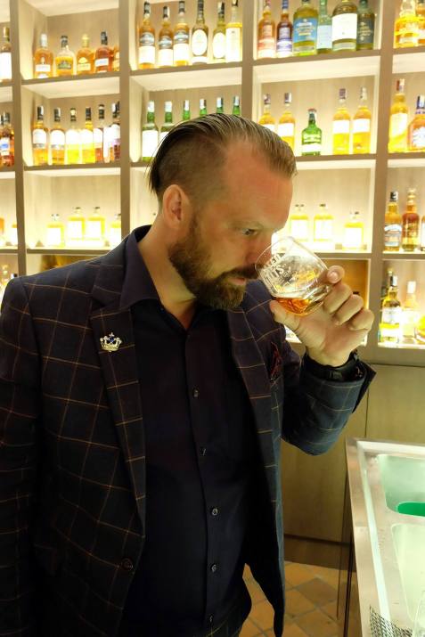 Nose the whisky to get the aromas