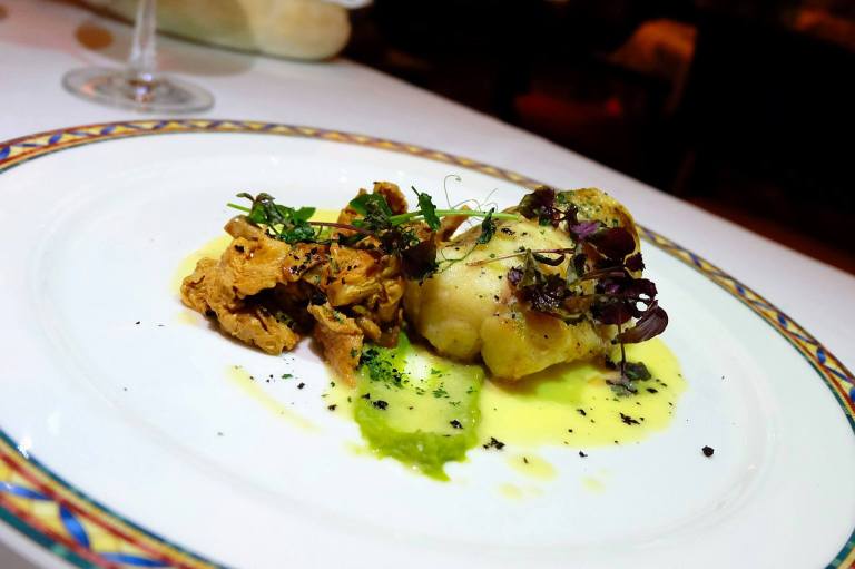 Coda di rospo Pan fried Monk fish fillet with green peas puree, sauté chanterelle, dill lemon sauce - RM115.00