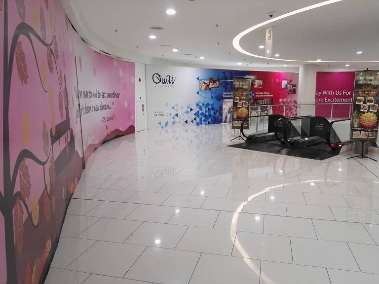 Empty lots in Quill City Mall