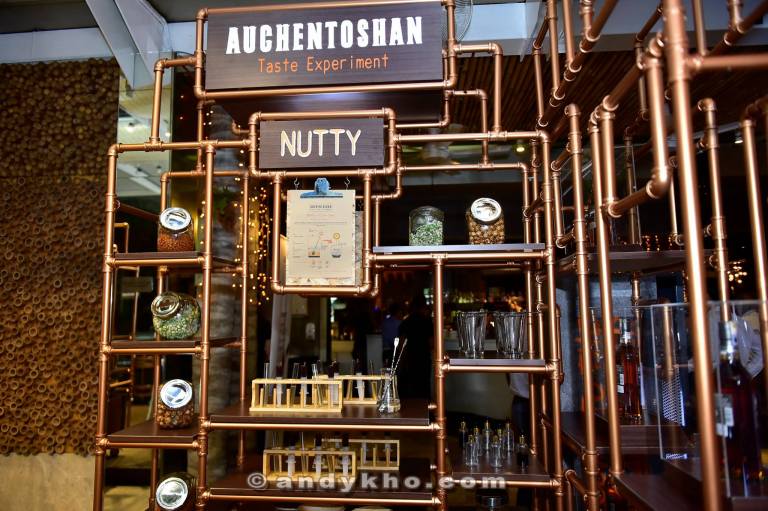 The pop up bar was the focal point of the night with many guests trying their hands at making their own Auchentoshan cocktail!