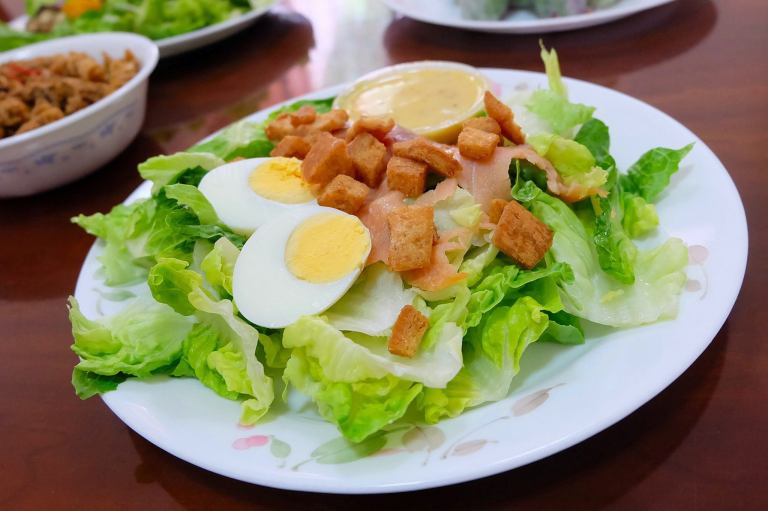 Smoked Salmon Caesar Salad - RM16.00