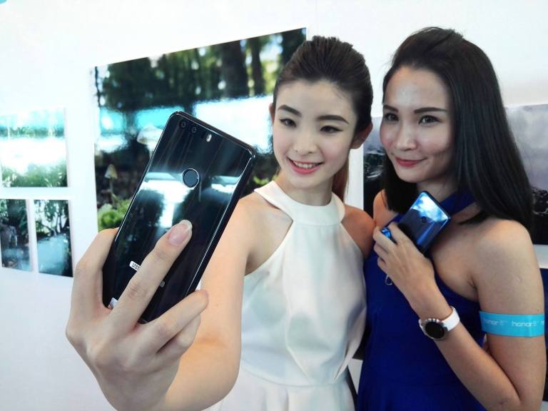 honor-8-smartphone-malaysia-12