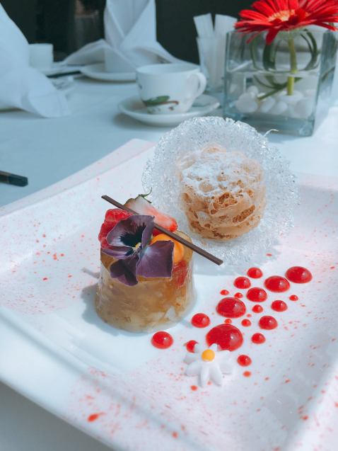 migf-double-boiled-birds-nest-aloe-vera-in-coconut-golden-potato-with-egg-yolk-custard-traditional-alkaline-cake