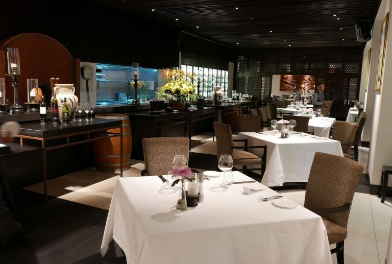 However I find it too warm to dine outside in Malaysia so I always prefer to dine in the aircon area