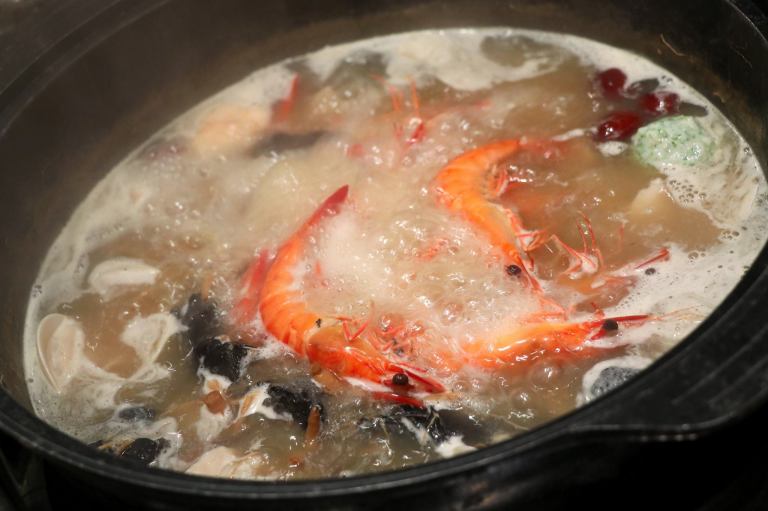 migf-yezi-the-roof-bandar-utama-1