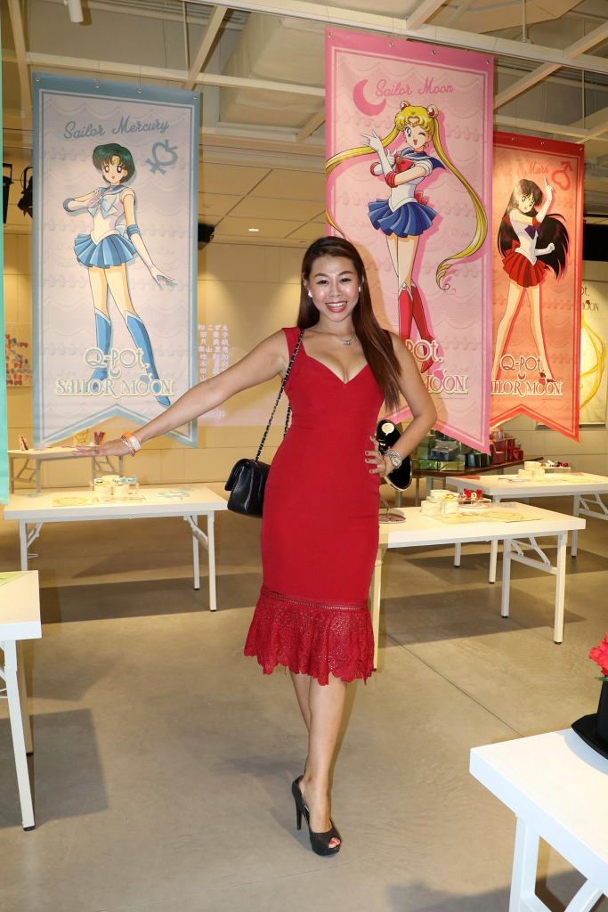 Evonne trying to be Sailor Moon