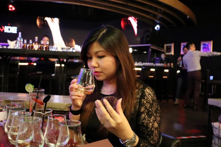 chivas-whisky-lab-16