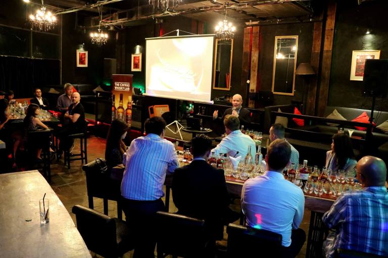 chivas-whisky-lab-18