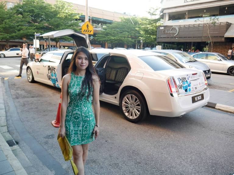 We got picked up in a limo to go over to Ruyi & Lyn for the cocktail