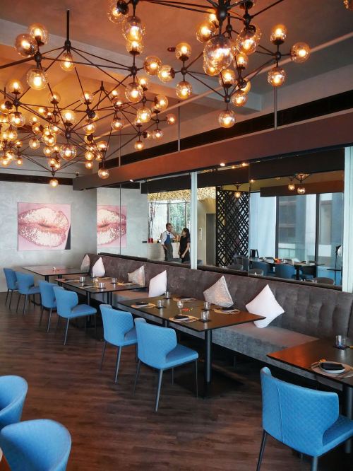 Indoor dining area (I got there quite early around 6pm hence it was still pretty bright)