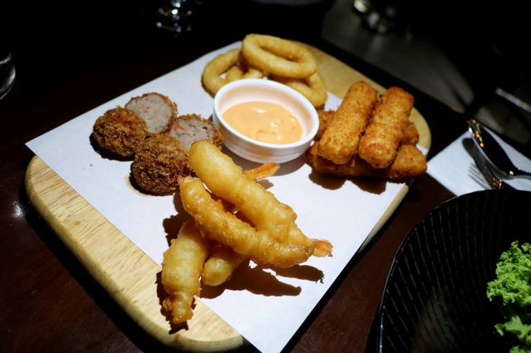 private-room-taman-tun-dr-ismail-kuala-lumpur-10