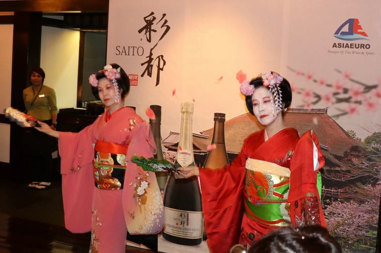 We were treated to a Japanese geisha performance