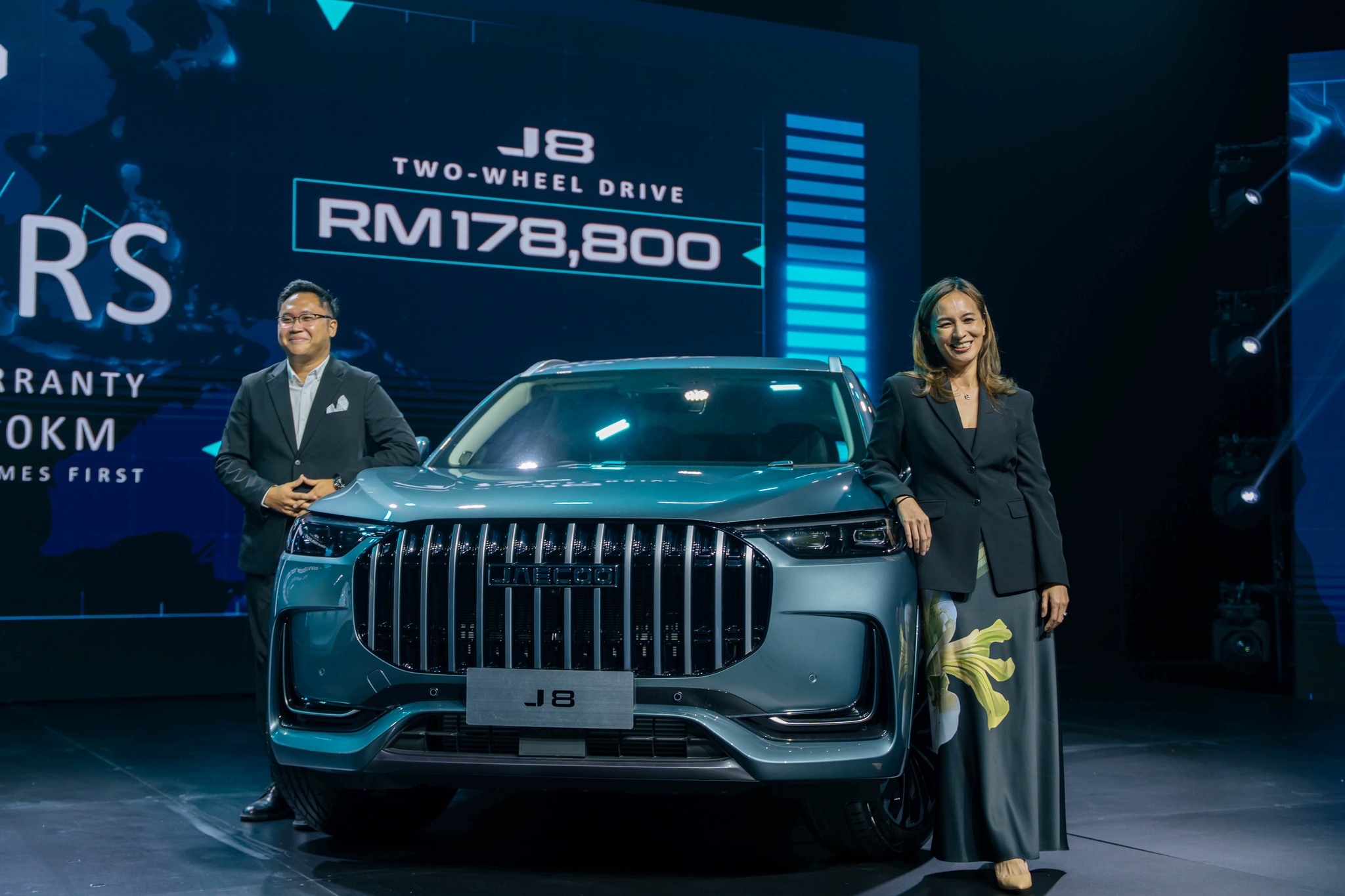 OMODA | JAECOO Malaysia Product Manager, Faiz Bahruddin,

OMODA | JAECOO Malaysia Vice President, Emily Lek.