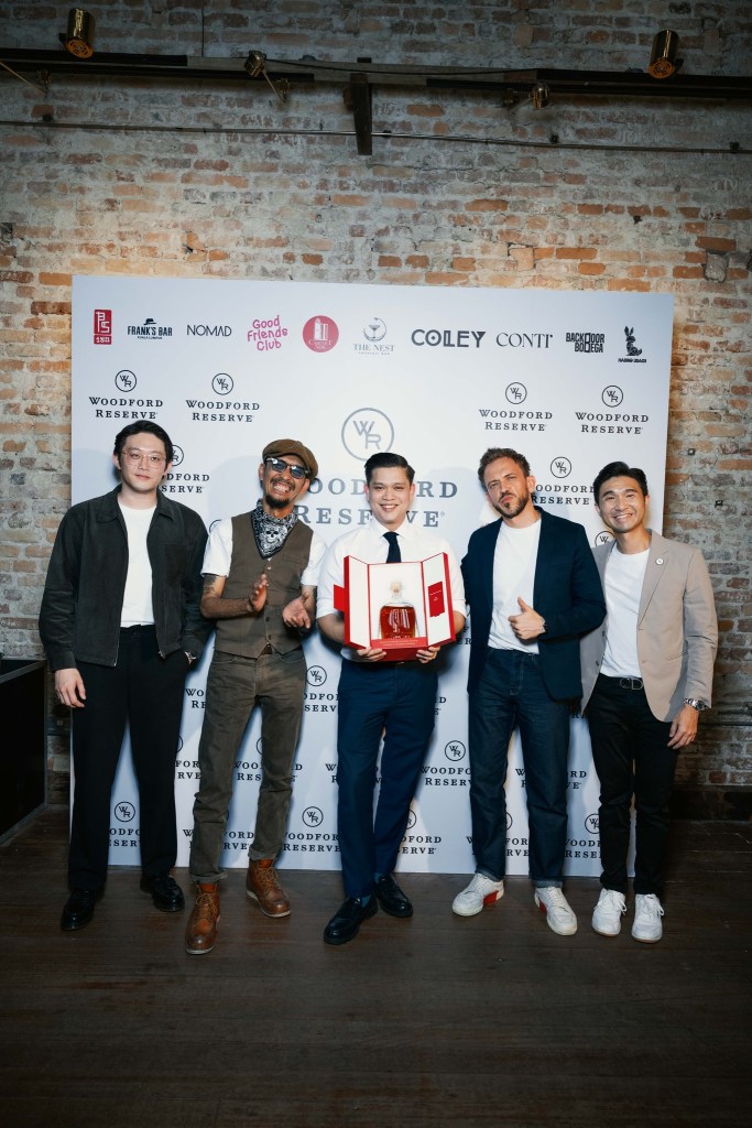 Winner - Ngie Kok Kiong (KK) from Frank’s Bar KL with three judges and Joni Na (Regional Brand Manager, Emerging Asia at Brown-Forman)