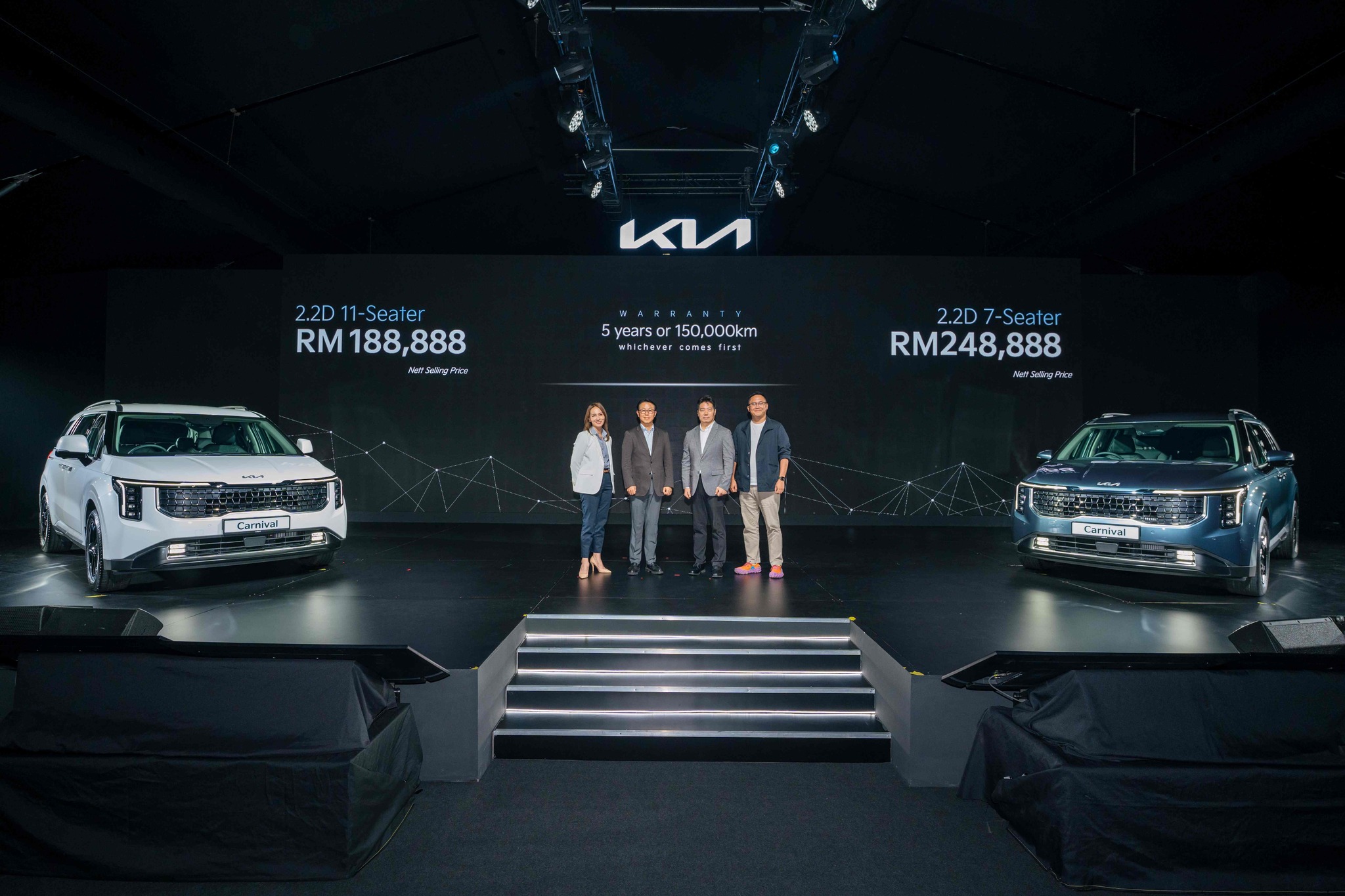 Kia Sales Malaysia Managing Director, Emily Lek; Kia Asia Pacific President & CEO, Kiseok Ahn (Mr Ahn); Kia Sales Malaysia President & CEO, Hyung Ho Kim (Mr Kim); and Kia Sales Malaysia Product Manager, Faiz Bahruddin. 
