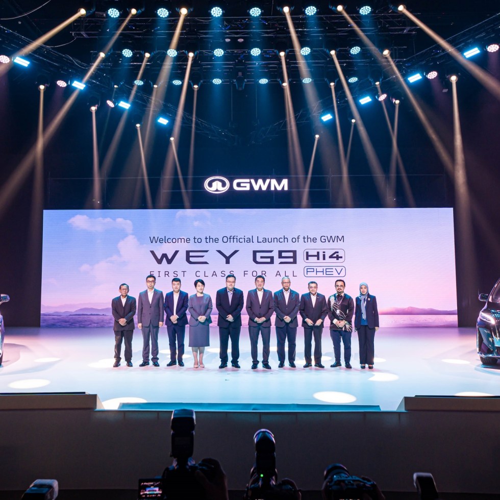 The launch of the GWM WEY G9 Hi4 PHEV was officiated by YB Tuan Sim Tze Tzin, Deputy Minister of the Ministry of Investment, Trade and Industry, in the presence of Mr. Cui Anqi, Managing Director of GWM Malaysia; Dr. Hu Xin, Chief Engineer of Powertrain Systems, GWM; Mr. James Yang, Vice President of GWM International; En. Roslan Abdullah, Chief Operating Officer of GWM Malaysia; and representatives from MARii, the Ministry of Finance, MIDA, and Kastam Diraja Malaysia.